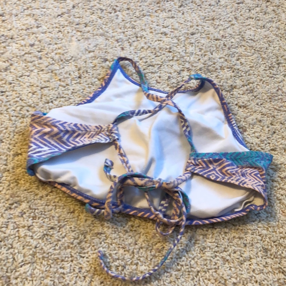 Bikini - Picture 4 of 5